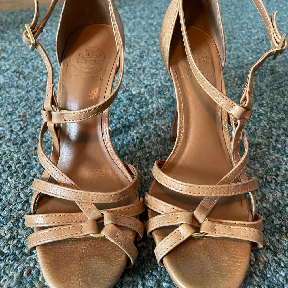 Tory Burch heel, size 8